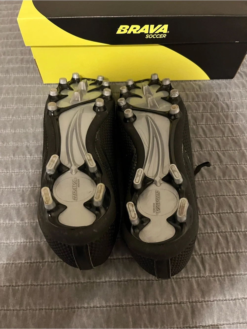 BRAVA Soccer Adult Super Goal Cleats - Picture 3 of 13